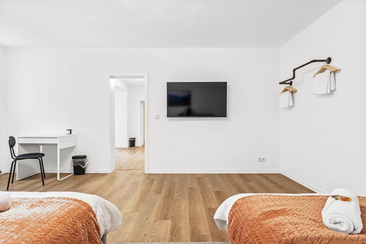 2 Zimmer Apartments, 4 Betten, Vollmoebliert,Zentrale Lage Am S-Bahnhof Берлин Экстерьер фото