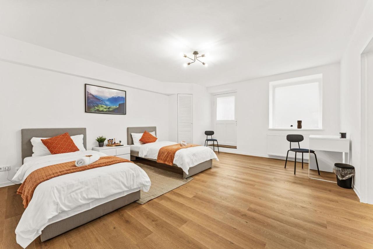 2 Zimmer Apartments, 4 Betten, Vollmoebliert,Zentrale Lage Am S-Bahnhof Берлин Экстерьер фото