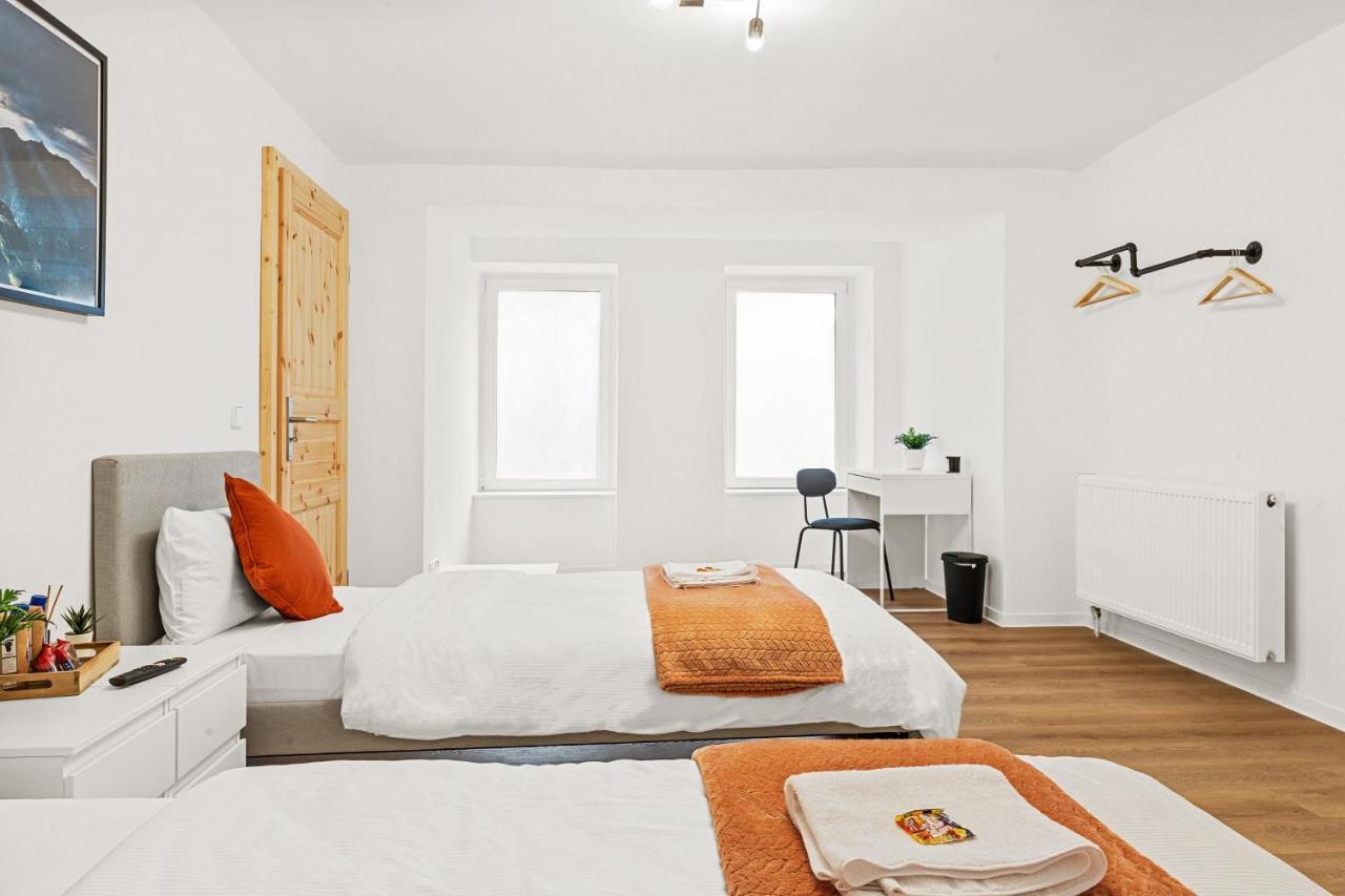 2 Zimmer Apartments, 4 Betten, Vollmoebliert,Zentrale Lage Am S-Bahnhof Берлин Экстерьер фото
